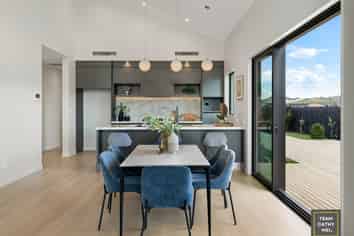 16 Acorn Parish Lane, Clevedon