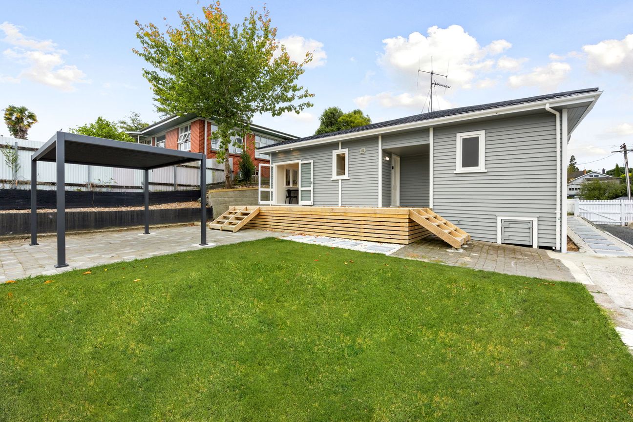 The Easy Yes on Hinau - Vista 5