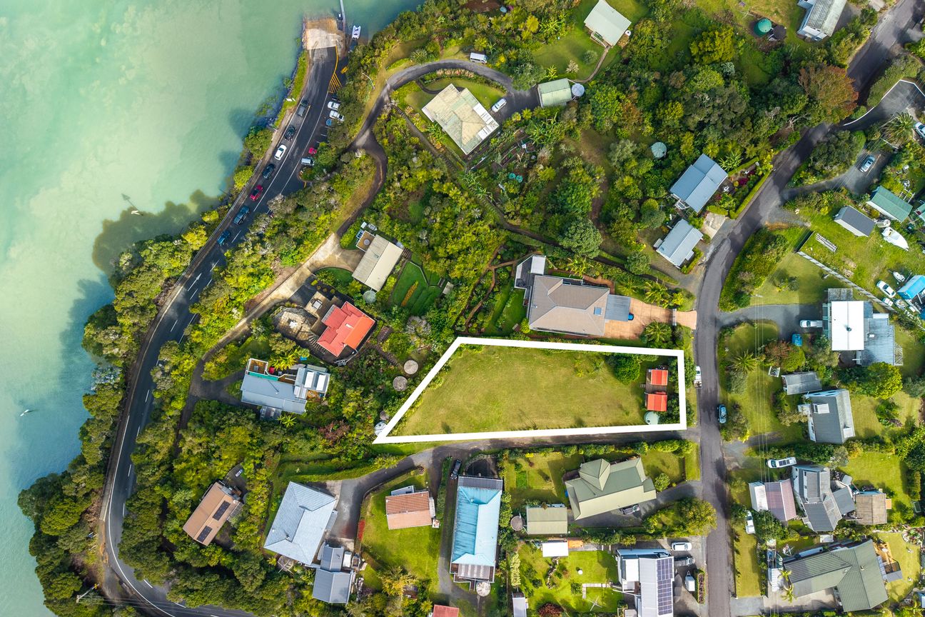Waterfront Views Without the Waterfront Price - Widok 2