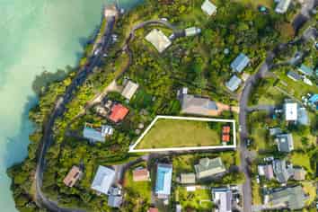 21 Okiato Road, Russell