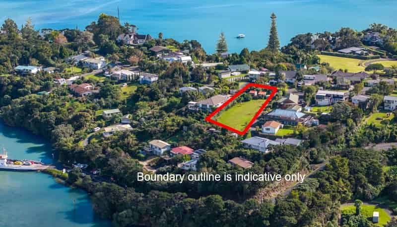 21 Okiato Road, Russell
