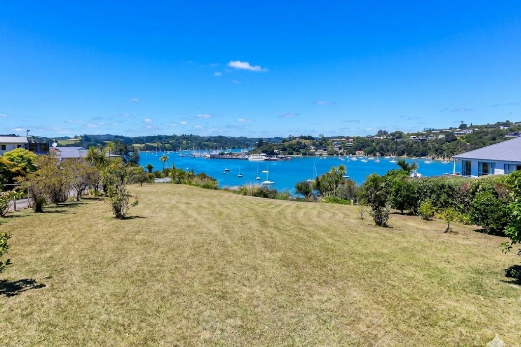 Waterfront Views Without the Waterfront Price - Widok 5