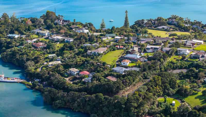 21 Okiato Road, Russell