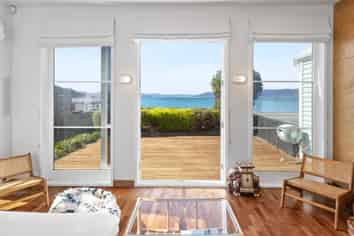 69 Marine Parade, Seatoun