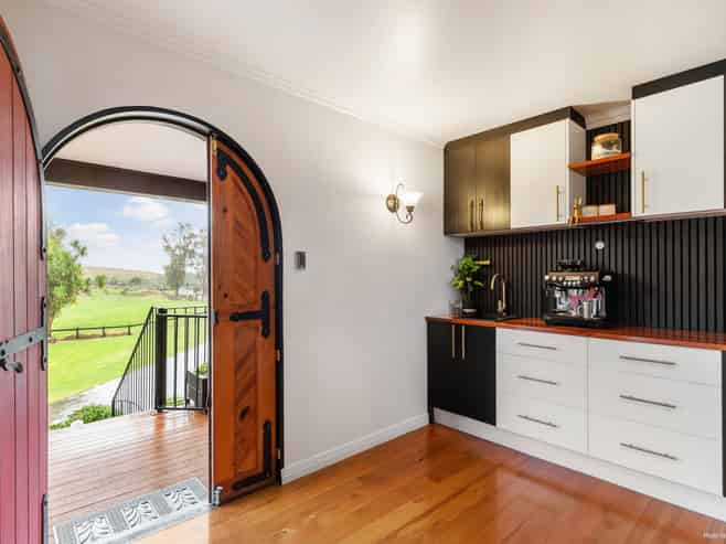 104 Cooper Road, Waiuku