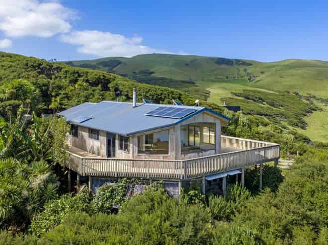1574 Whaanga Road, Raglan
