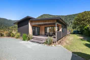 30 and 32 Matai Street, Tennyson Inlet