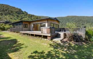 30 and 32 Matai Street, Tennyson Inlet