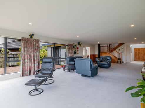 120 Pacific Drive, Fitzherbert