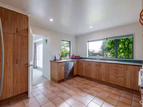 120 Pacific Drive, Fitzherbert