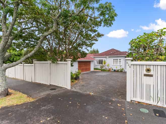 825 Riddell Road, St Heliers
