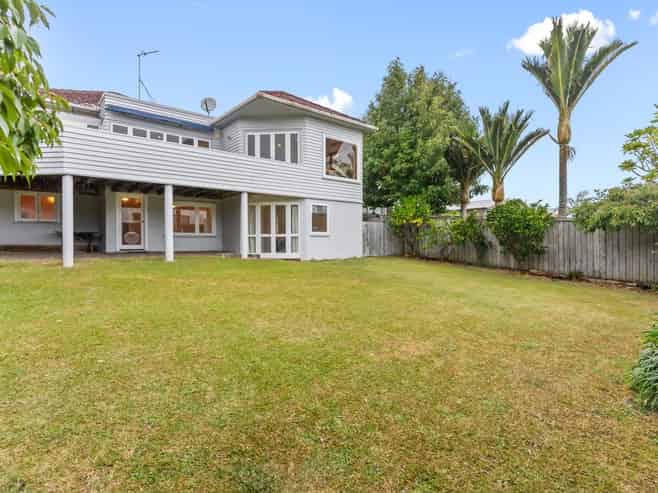825 Riddell Road, St Heliers