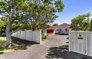 825 Riddell Road, St Heliers