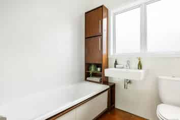 31 Springleigh Avenue, Mount Albert