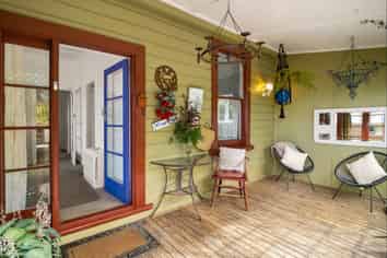 1A Burkes Drive, Saint Leonards