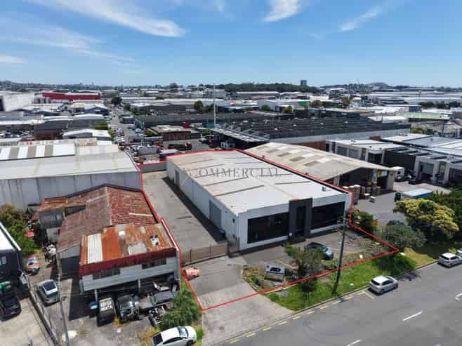 1,220sqm Industrial Facility with Yard