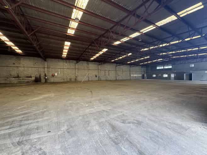 1,220sqm Industrial Facility with Yard
