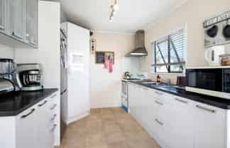 2/141 Finlayson Avenue, Clendon Park