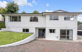 2/3 Pohutukawa Avenue, Shelly Park