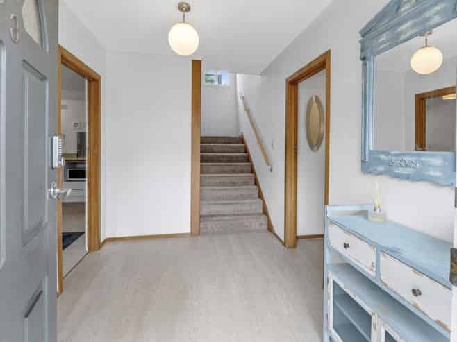 2/3 Pohutukawa Avenue, Shelly Park