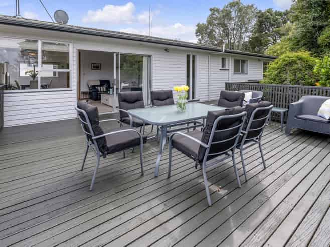 2/3 Pohutukawa Avenue, Shelly Park