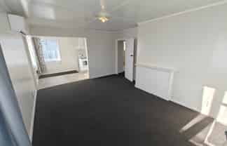 12 Douglas Crescent, Fairfield