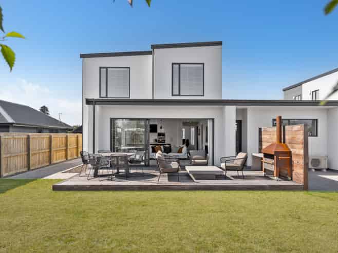 33 Marine Corps Drive, Masterton