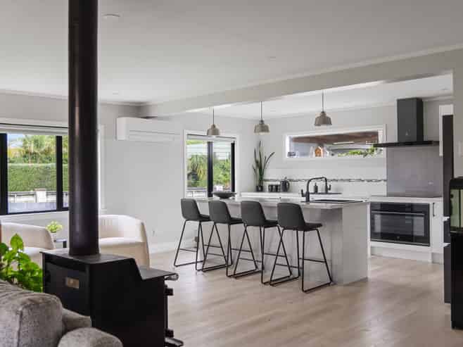 10 Oak Street, Mangapapa