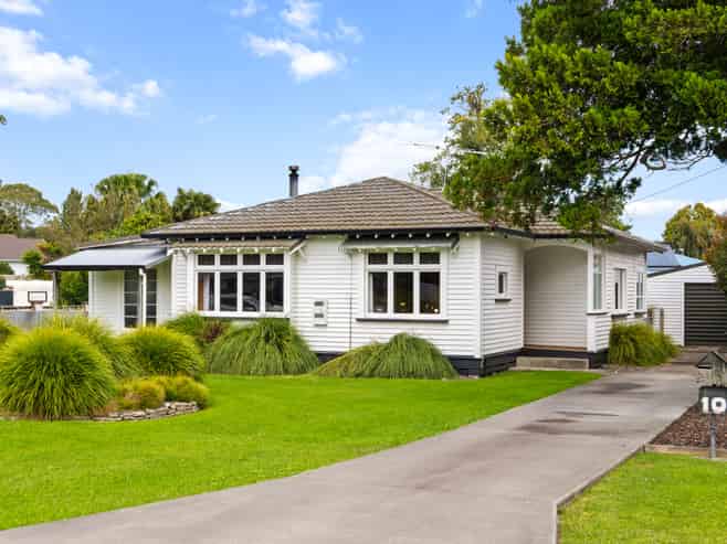 10 Oak Street, Mangapapa