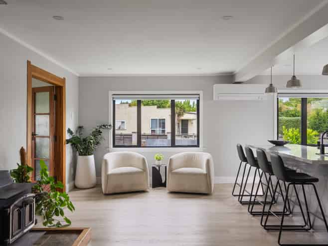 10 Oak Street, Mangapapa