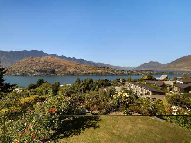 10 St Marks Lane, Queenstown Hill