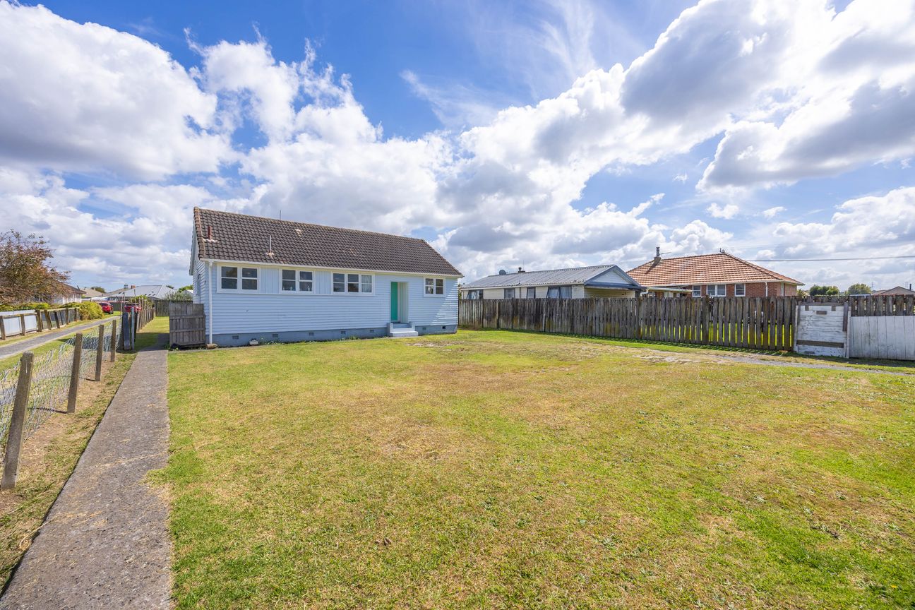 Renovated Home on 941m² Section - Move In & Enjoy - Widok 3