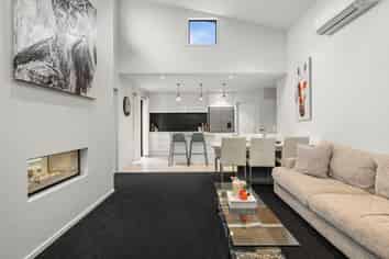 20 Puhara Avenue, Parklands