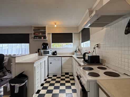 10 Kentucky Street, Totara Park