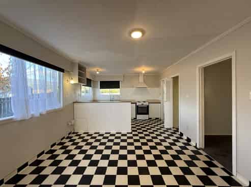 10 Kentucky Street, Totara Park