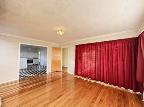 10 Kentucky Street, Totara Park