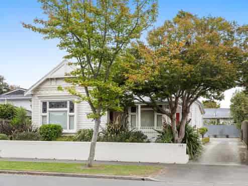 Medical Rooms with upside – MDRZ Zoned land