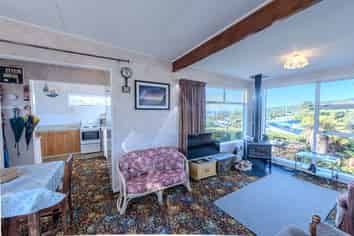 8 Matai Street, Kaka Point