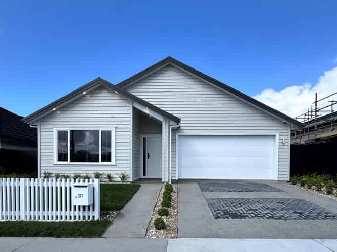 371 Te Taruna Drive, Milldale