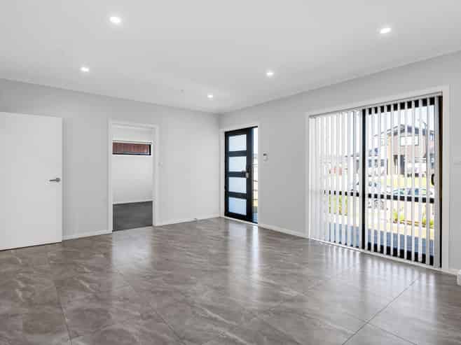 1/16 Tokerau Drive, Rototuna North