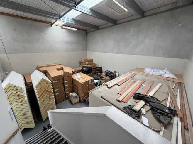 Very tidy corner Papamoa unit