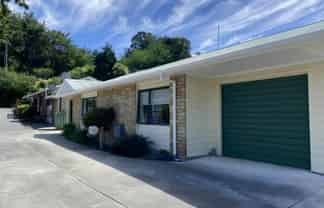 2/22 Vale Road, Riverside