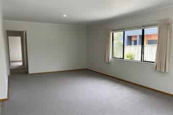 2/22 Vale Road, Riverside