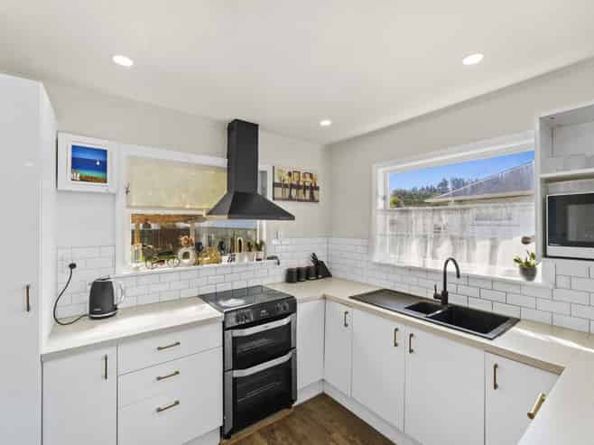 243 Wellington Road, Wainuiomata