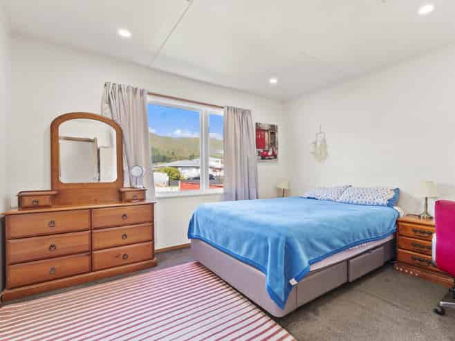 243 Wellington Road, Wainuiomata