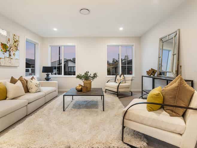 379 Te Taruna Drive, Milldale