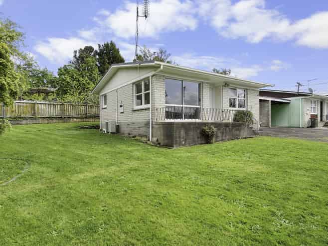 20 Acacia Crescent, Glenview