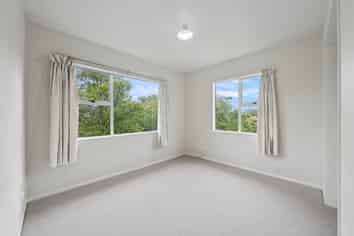 2/2 Karapiti Place, Glen Eden