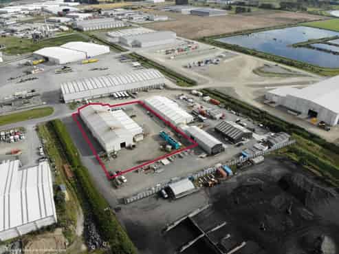 Engineering workshop or storage with large yard