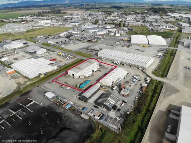 Engineering workshop or storage with large yard